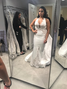 Pnina Tornai '4457' size 6 sample wedding dress front view on bride