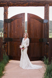 Wtoo 'Anastasia' size 4 used wedding dress front view on bride