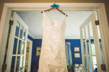 Load image into Gallery viewer, David Tutera for Mon Cheri &#39;Classic&#39; size 4 used wedding dress front view on hanger
