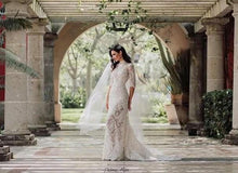 Load image into Gallery viewer, Samuelle Couture &#39;Isabella&#39; size 2 used wedding dress front view on bride
