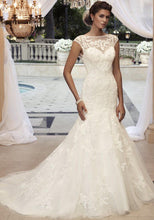 Load image into Gallery viewer, Casablanca &#39;Imperial&#39; size 8 used wedding dress front view on model
