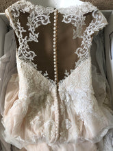 Load image into Gallery viewer, Essense of Australia &#39;D1999&#39; size 8 used wedding dress  back view close up

