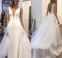 Load image into Gallery viewer, Romona Keveza &#39;8400&#39; size 8 used wedding dress back/front views on bride
