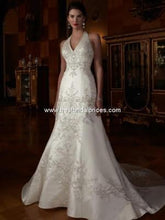 Load image into Gallery viewer, Custom &#39;2001&#39; size 12 new wedding dress front view on model
