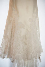 Load image into Gallery viewer, Liancarolo &#39;Couture&#39; size 12 used wedding dress view of hemline
