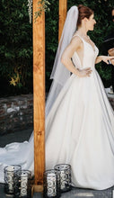 Load image into Gallery viewer, Moonlight &#39;J6503&#39; size 4 used wedding dress side view on bride

