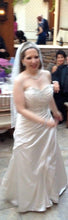 Load image into Gallery viewer, Demetrios &#39;Sposabella&#39; size 8 used wedding dress front view on bride
