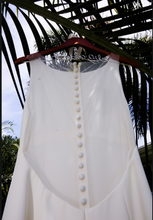 Load image into Gallery viewer, Amsale &#39;Heather&#39; size 6 used wedding dress back view on hanger

