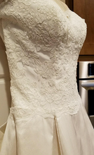 Load image into Gallery viewer, Simply Classic &#39;Lace and Silk&#39; - Simply classic - Nearly Newlywed Bridal Boutique - 6
