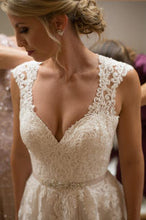 Load image into Gallery viewer, Stella York &#39;&#39;6391&#39; size 4 used wedding dress front view on bride
