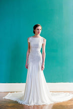 Load image into Gallery viewer, Carol Hannah &#39;Pemberley&#39; size 4 sample wedding dress front view on model
