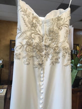 Load image into Gallery viewer, Casablanca &#39;2202&#39; size 2 new wedding dress back view on hanger
