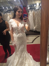 Load image into Gallery viewer, Ines Di Santo &#39;Madrid&#39; size 6 new wedding dress front view on bride
