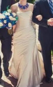 La Sposa 'Fanal' size 8 used wedding dress front view on bride