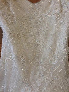 Monique Lhuillier 'Infinity' size 6 used wedding dress close up of material