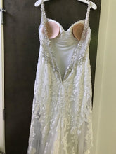 Load image into Gallery viewer, Kitty Chen &#39;Chelsea&#39; size 6 used wedding dress back view on hanger

