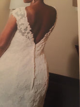 Load image into Gallery viewer, Casablanca &#39;2110&#39; size 10 used wedding dress back view on bride
