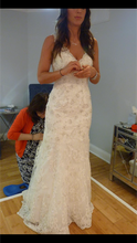 Load image into Gallery viewer, Martina Liana &#39;673&#39; size 4 used wedding dress front view on bride
