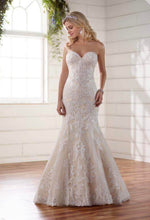 Load image into Gallery viewer, Essence of Australia &#39;D2267&#39; size 14 new wedding dress front view on model
