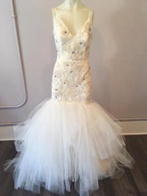 Load image into Gallery viewer, Hayley Paige &#39;Honor&#39; size 6 new wedding dress front view on mannequin
