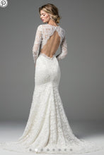 Load image into Gallery viewer, Wtoo &#39;Anastasia&#39; size 4 used wedding dress back view on model
