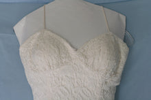 Load image into Gallery viewer, Alfred Angelo &#39;8528&#39; size 8 sample wedding dress view of bust
