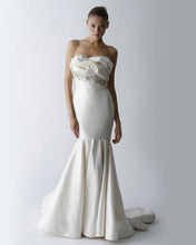 Load image into Gallery viewer, Marchesa &#39;Ivory Beaded&#39;

