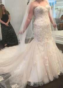 Essence of Australia 'Stella York D1876' size 14 used wedding dress front view on bride