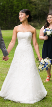 Load image into Gallery viewer, David&#39;s Bridal &#39;Jewel WG3755&#39; size 00 used wedding dress front view on bride
