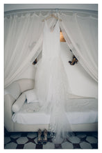 Load image into Gallery viewer, Vera Wang &#39;Jazmine&#39; size 4 used wedding dress back view on hanger
