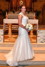 Load image into Gallery viewer, Melissa Sweet &#39;Cap Sleeve Lace&#39; size 12 used wedding dress side view on bride
