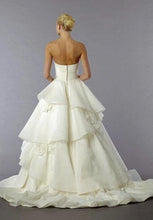 Load image into Gallery viewer, Dennis Basso &#39;1187&#39; - Dennis Basso - Nearly Newlywed Bridal Boutique - 3
