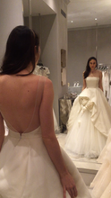 Load image into Gallery viewer, Monique Lhuillier &#39;Huntington&#39; size 6 new wedding dress back view on bride
