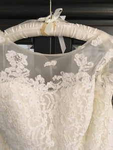 Oleg Cassini 'Illusion' size 16 used wedding dress view of lace detail