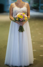 Load image into Gallery viewer, Watters &#39;Penelope&#39; size 6 used wedding dress front view on bride
