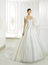 Load image into Gallery viewer, Cosmobella &#39;7701&#39; - Cosmobella - Nearly Newlywed Bridal Boutique - 3
