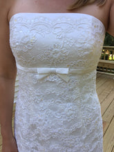 Load image into Gallery viewer, Augusta Jones &#39;Strapless&#39; size 8 used wedding dress front view close up on bride
