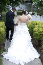 Load image into Gallery viewer, Jim Hjelm &#39;8962&#39; - Jim Hjelm - Nearly Newlywed Bridal Boutique - 2
