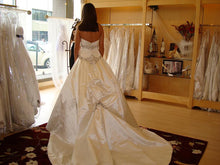Load image into Gallery viewer, Kenneth Pool &#39;Aria&#39; - Kenneth Pool - Nearly Newlywed Bridal Boutique - 3
