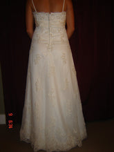 Load image into Gallery viewer, Alfred Angelo &#39;Ivory&#39; - alfred angelo - Nearly Newlywed Bridal Boutique - 4
