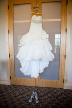 Load image into Gallery viewer, Demetrios Sweetheart Gown - Demetrios - Nearly Newlywed Bridal Boutique - 5
