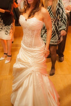 Load image into Gallery viewer, Pnina Tornai &#39;6&#39; size 2 used wedding dress front view on bride

