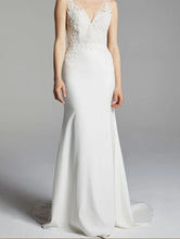 Load image into Gallery viewer, Anne Barge &#39;Liz&#39; size 6 used wedding dress front view on model
