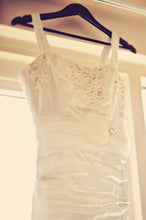 Load image into Gallery viewer, Nicole Miller &#39;Signature&#39; - Nicole Miller - Nearly Newlywed Bridal Boutique - 5
