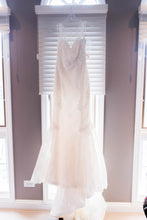 Load image into Gallery viewer, Amy Kuschel &#39;Monroe&#39; size 0 new wedding dress front view on hanger
